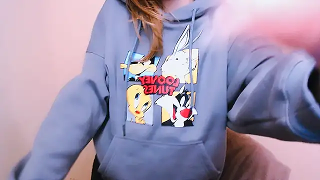 Snapshot of MissOliviaa_ chatting on January 10, 2025, 4:30 pm MissOliviaa online show from January 10, 2025, 4:30 pm