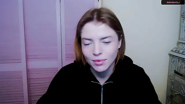 Snapshot of MissOliviaa_ chatting on January 24, 2025, 1:57 pm MissOliviaa online show from January 24, 2025, 1:57 pm