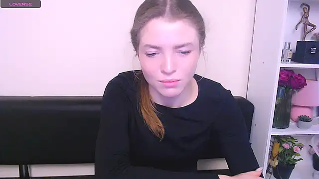 Snapshot of MissOliviaa_ chatting on February 14, 2025, 7:59 am MissOliviaa online show from February 14, 2025, 7:59 am