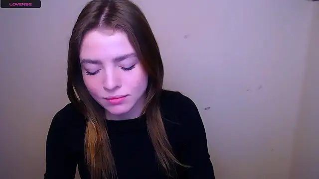 Snapshot of MissOliviaa_ chatting on February 16, 2025, 7:48 am MissOliviaa online show from February 16, 2025, 7:48 am