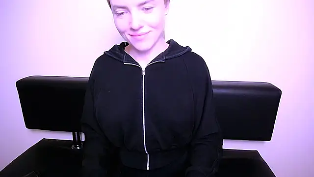 Snapshot of MissOliviaa_ chatting on January 31, 2025, 2:49 pm MissOliviaa online show from January 31, 2025, 2:49 pm