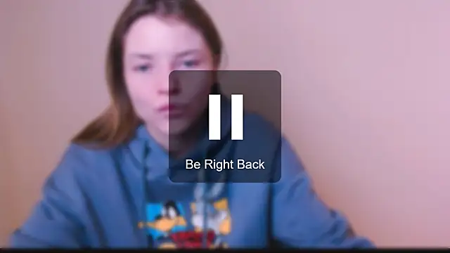 Snapshot of MissOliviaa_ chatting on February 7, 2025, 9:37 am MissOliviaa online show from February 7, 2025, 9:37 am