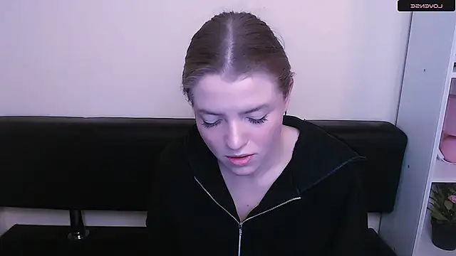 Snapshot of MissOliviaa_ chatting on January 3, 2025, 12:07 pm MissOliviaa online show from January 3, 2025, 12:07 pm