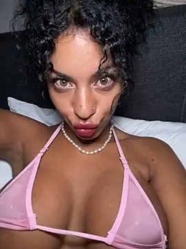 AlyssaHottv  online show from September 19, 2025, 8:02 pm