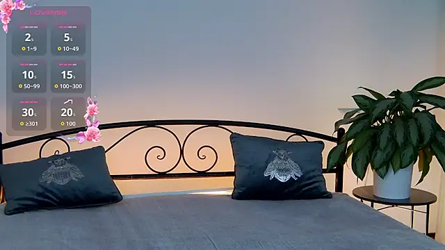 Snapshot of KarnetJ chatting on October 11, 2025, 8:10 pm KarnetJ online show from October 11, 2025, 8:10 pm