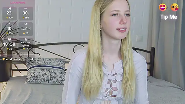 Snapshot of KarnetJ chatting on October 15, 2025, 8:06 pm KarnetJ online show from October 15, 2025, 8:06 pm