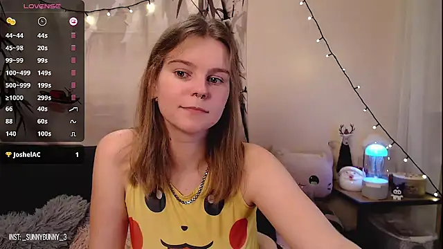 Snapshot of Moona_xx chatting on December 22, 2024, 9:09 pm Moona xx online show from December 22, 2024, 9:09 pm