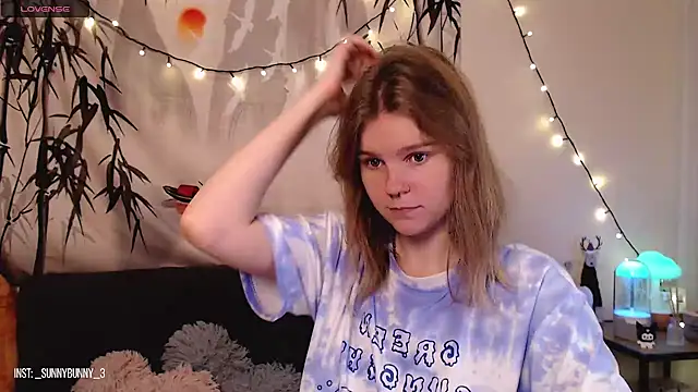 Snapshot of Moona_xx chatting on December 5, 2024, 10:39 pm Moona xx online show from December 5, 2024, 10:39 pm