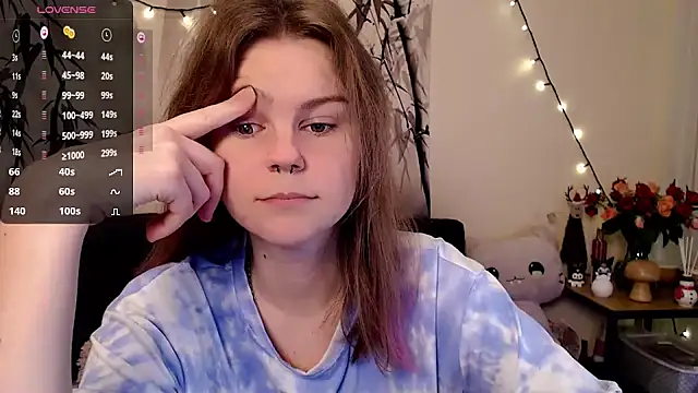 Snapshot of Moona_xx chatting on January 17, 2025, 11:40 pm Moona xx online show from January 17, 2025, 11:40 pm