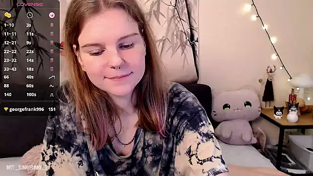 Snapshot of Moona_xx chatting on January 28, 2025, 12:47 am Moona xx online show from January 28, 2025, 12:47 am