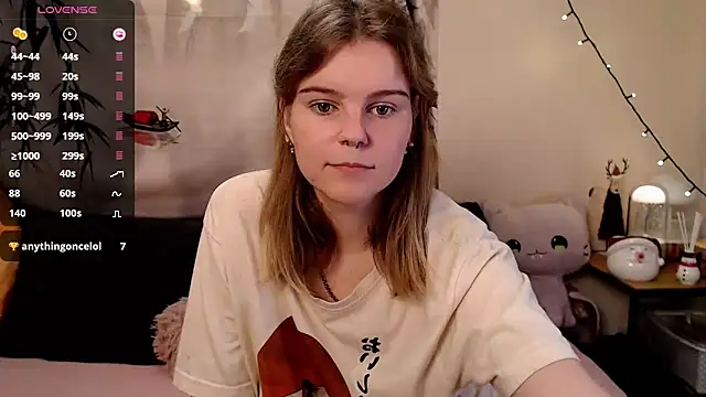 Snapshot of Moona_xx chatting on December 27, 2024, 10:16 pm Moona xx online show from December 27, 2024, 10:16 pm