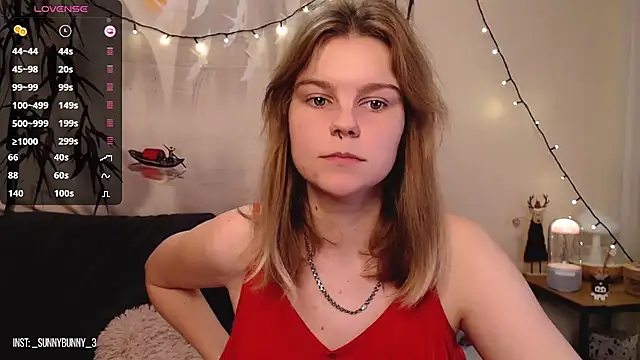 Snapshot of Moona_xx chatting on December 7, 2024, 10:01 pm Moona xx online show from December 7, 2024, 10:01 pm