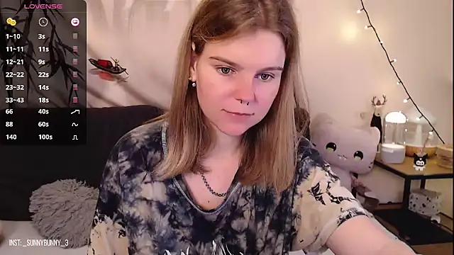 Snapshot of Moona_xx chatting on December 8, 2024, 10:36 pm Moona xx online show from December 8, 2024, 10:36 pm