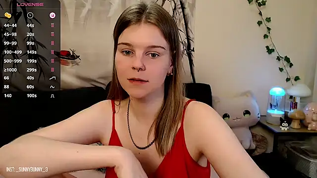 Snapshot of Moona_xx chatting on March 9, 2025, 11:03 pm Moona xx online show from March 9, 2025, 11:03 pm