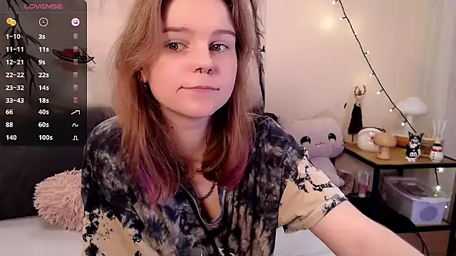 Snapshot of Moona_xx chatting on January 11, 2025, 10:07 pm Moona xx online show from January 11, 2025, 10:07 pm