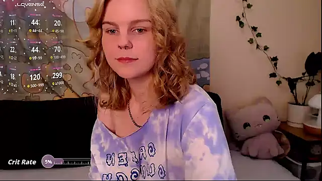 Moona xx online show from June 21, 2026, 10:04 pm