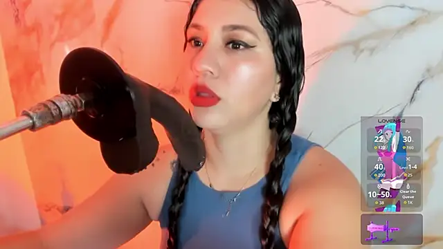 hade cute online show from May 17, 2026, 4:51 pm