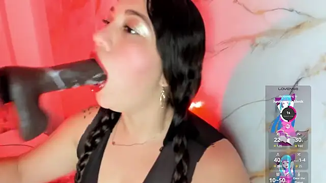 hade cute online show from May 13, 2026, 6:26 pm