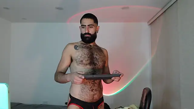 Snapshot of Drogamma chatting on October 15, 2025, 9:56 pm Drogamma online show from October 15, 2025, 9:56 pm