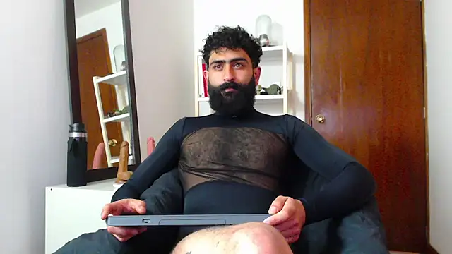 Snapshot of Drogamma chatting on March 20, 2025, 1:57 am Drogamma online show from March 20, 2025, 1:57 am