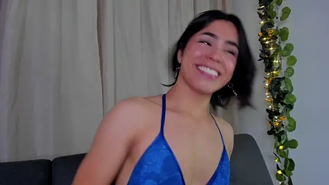 Little michell online show from May 10, 2026, 2:48 am