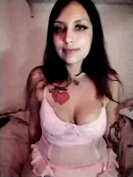 candyrellaJade online show from January 4, 2025, 4:23 am