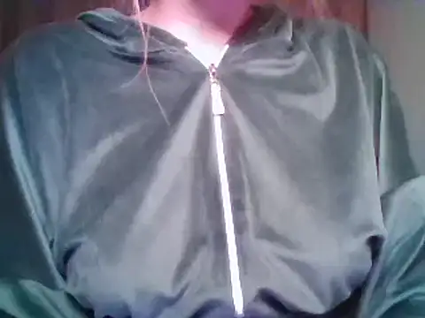 Evasapples online show from October 1, 2025, 9:07 pm