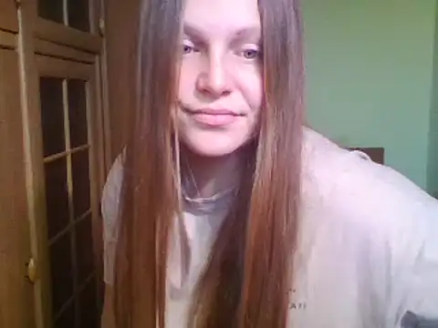Evasapples online show from February 11, 2025, 8:05 am