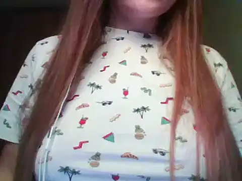 Evasapples online show from October 18, 2025, 9:39 pm