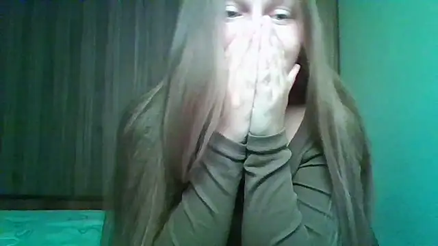 Evasapples online show from September 28, 2025, 3:08 pm