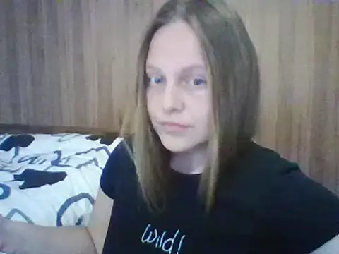 Evasapples online show from February 26, 2025, 5:21 pm