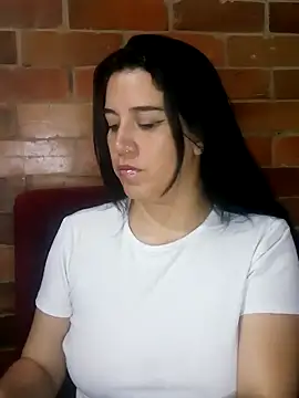 Gabriela squirt02 online show from February 1, 2025, 3:39 pm