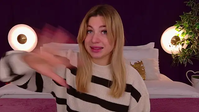 Snapshot of HelenaMorgan chatting on October 22, 2025, 3:06 am HelenaMorgan online show from October 22, 2025, 3:06 am