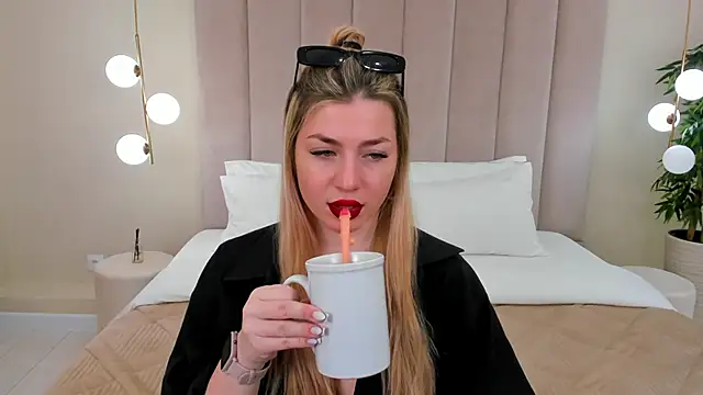 HelenaMorgan online show from February 20, 2025, 6:17 am