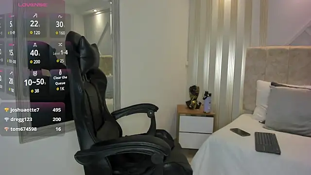 Snapshot of Tayra_Pradit chatting on March 17, 2025, 12:42 am Tayra Pradit online show from March 17, 2025, 12:42 am