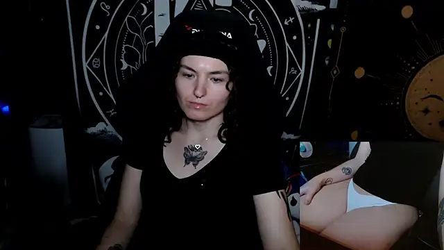 Snapshot of BrandiWRLD_999 chatting on September 30, 2025, 7:20 pm BrandiWRLD 999 online show from September 30, 2025, 7:20 pm