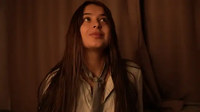 Snapshot of elisa_moon chatting on October 11, 2025, 4:52 pm elisa moon online show from October 11, 2025, 4:52 pm