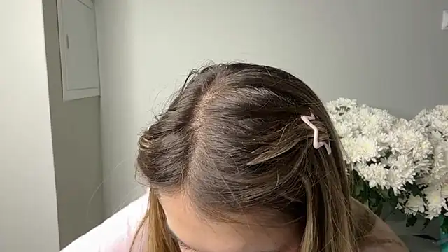 Snapshot of elisa_moon chatting on February 14, 2025, 3:54 am elisa moon online show from February 14, 2025, 3:54 am