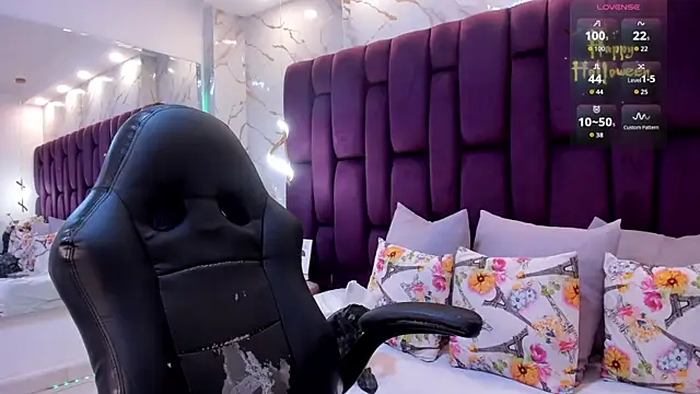 emma carterr1 online show from October 12, 2025, 7:59 pm