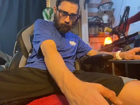 slutty guy12 online show from March 13, 2025, 9:48 pm