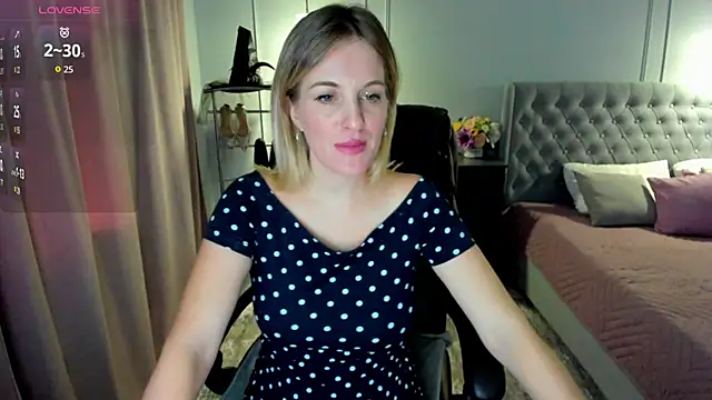 Snapshot of I_D_A chatting on September 21, 2025, 1:11 am I D A online show from September 21, 2025, 1:11 am