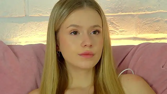 Snapshot of MilanaBalmain chatting on September 17, 2025, 4:09 pm MilanaBalmain online show from September 17, 2025, 4:09 pm