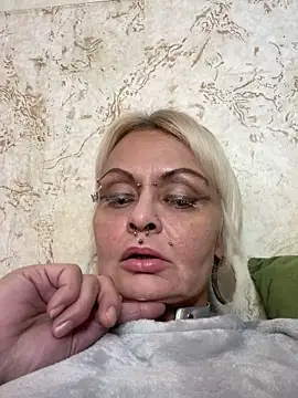 Snapshot of Gardener_of_Illusions chatting on October 22, 2025, 3:06 am Gardener of Illusions online show from October 22, 2025, 3:06 am