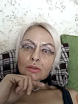 Snapshot of Gardener_of_Illusions chatting on October 24, 2025, 4:28 pm Gardener of Illusions online show from October 24, 2025, 4:28 pm