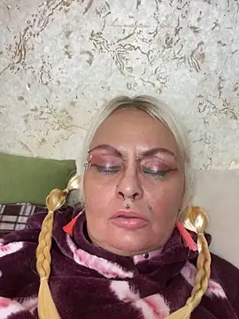 Snapshot of Gardener_of_Illusions chatting on September 19, 2025, 1:53 am Gardener of Illusions online show from September 19, 2025, 1:53 am