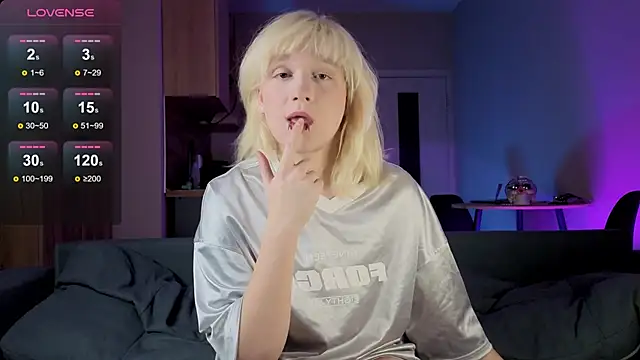 Snapshot of Gregory_Byyrd chatting on October 8, 2025, 9:04 pm Gregory Byyrd online show from October 8, 2025, 9:04 pm