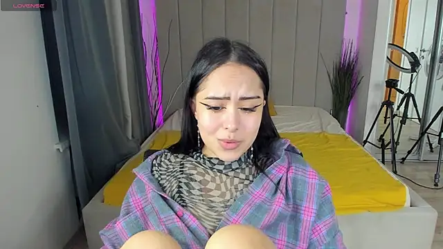 Snapshot of baby__kim chatting on March 3, 2025, 8:32 pm baby  kim online show from March 3, 2025, 8:32 pm