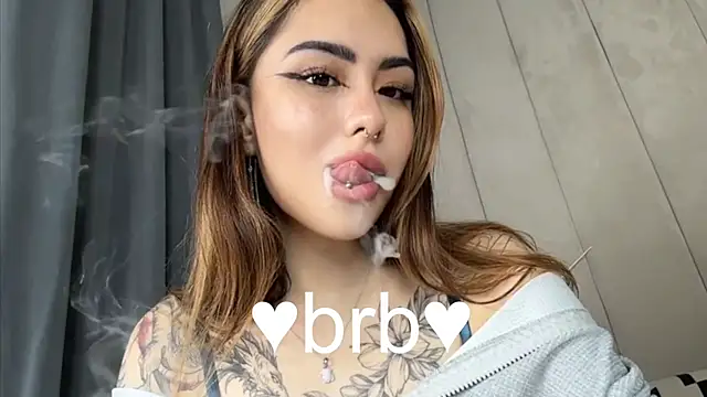 Snapshot of baby__kim chatting on October 18, 2025, 8:00 pm baby  kim online show from October 18, 2025, 8:00 pm