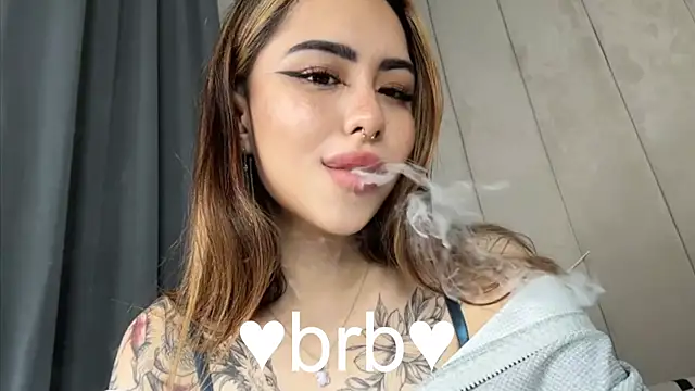 Snapshot of baby__kim chatting on October 26, 2025, 5:08 am baby  kim online show from October 26, 2025, 5:08 am