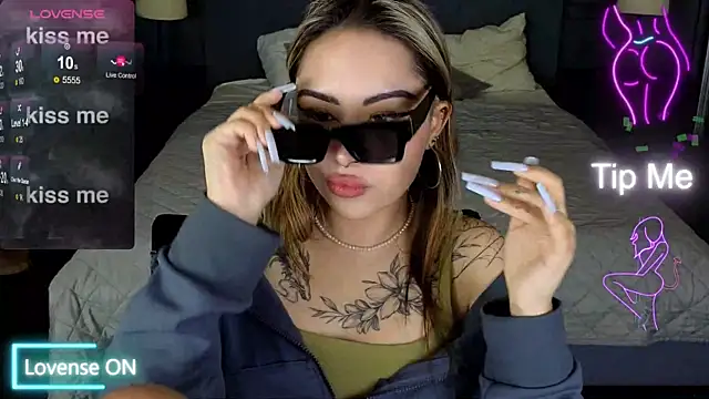 baby  kim online show from November 30, 2025, 5:30 am